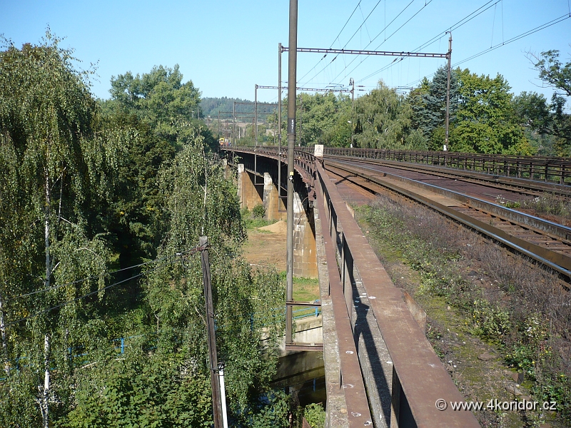 P1000814.JPG - Most přes Sázavu bude nákladně přestavěn
