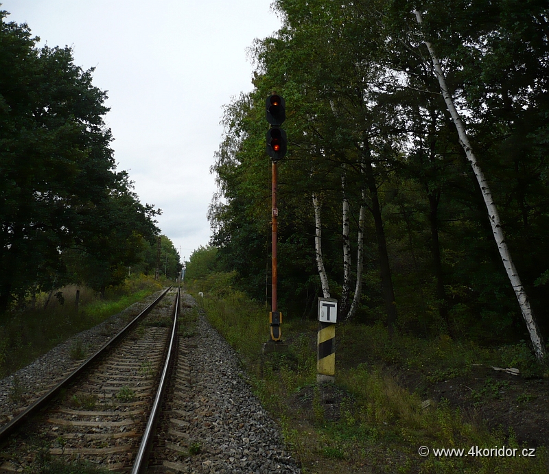 P1000691.jpg - Vjezdové návěstidlo z týnecké trati