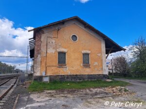 Chodov - budovy nákladového nádraží; duben 2024